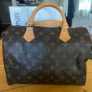 Louis Vuitton Speedy
